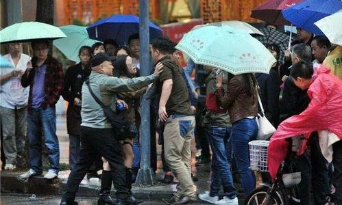 魏县小红吃瓜事件,一场网络热议的真相揭秘